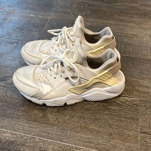 Nike huarache sneakers